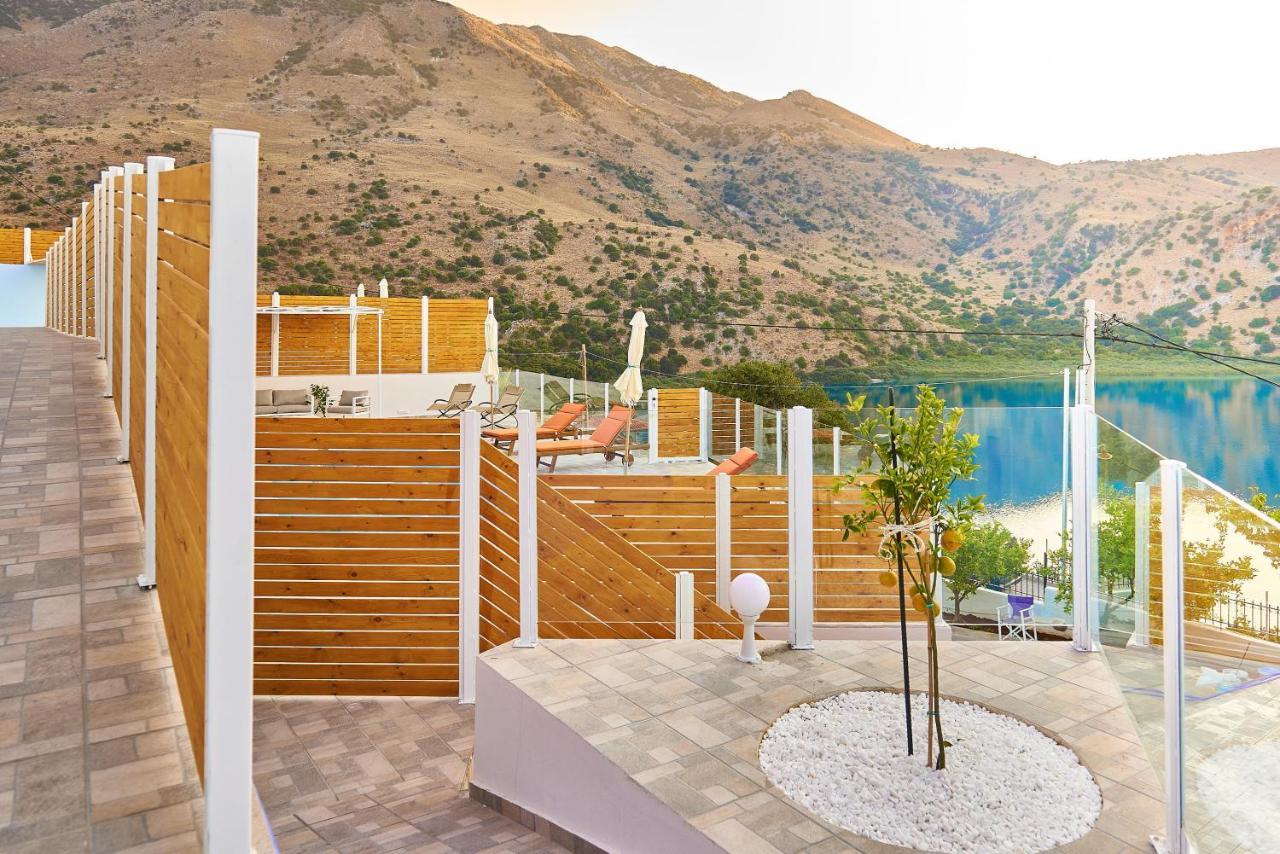 Lake View Suites Kávallos エクステリア 写真