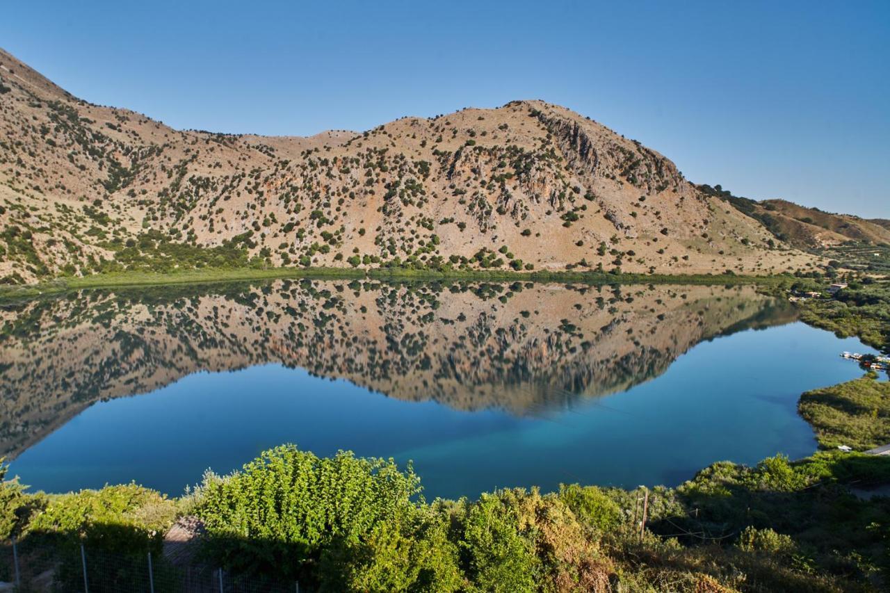 Lake View Suites Kávallos エクステリア 写真