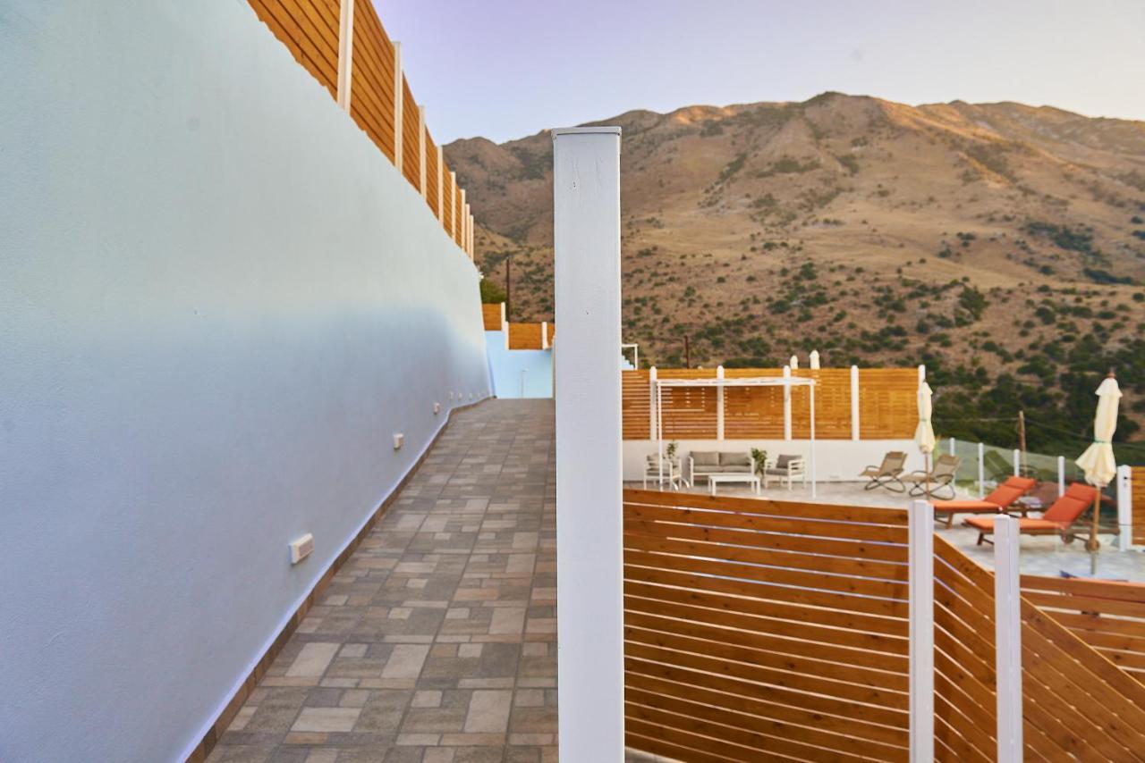 Lake View Suites Kávallos エクステリア 写真