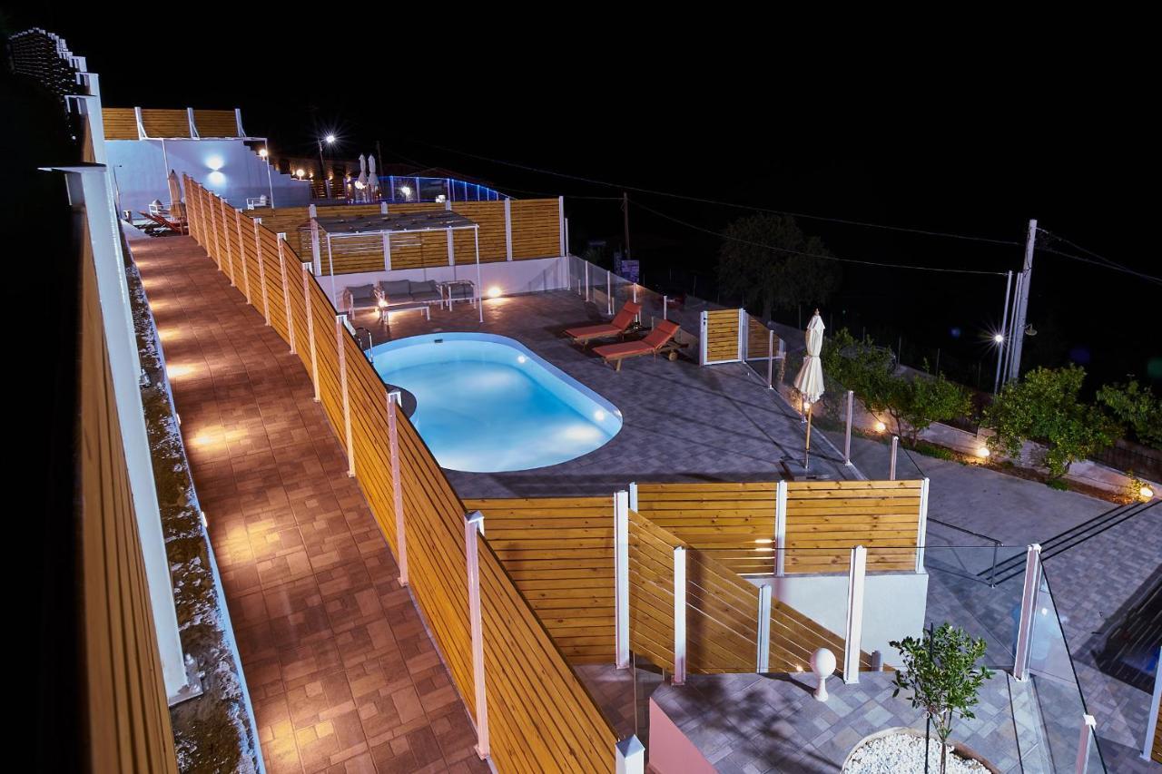 Lake View Suites Kávallos エクステリア 写真