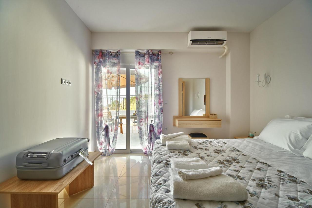 Lake View Suites Kávallos エクステリア 写真