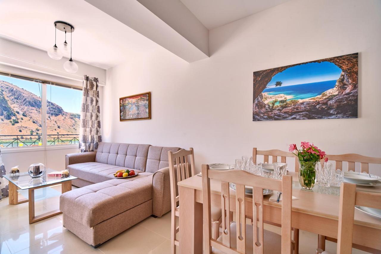 Lake View Suites Kávallos エクステリア 写真