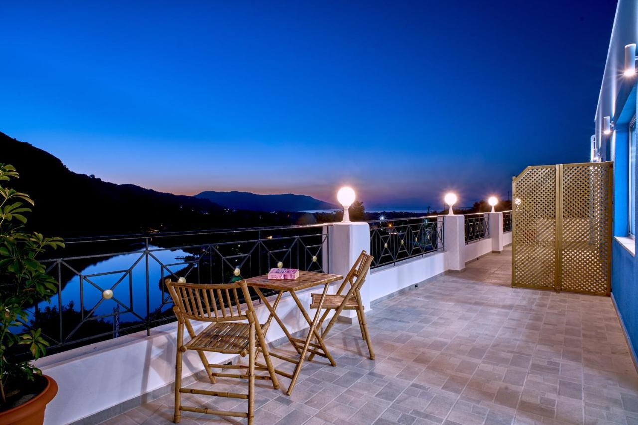 Lake View Suites Kávallos エクステリア 写真