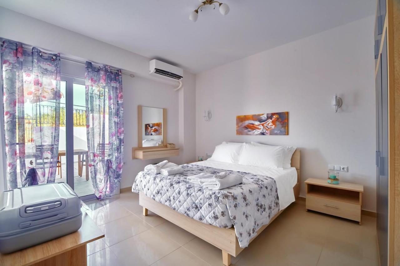 Lake View Suites Kávallos エクステリア 写真