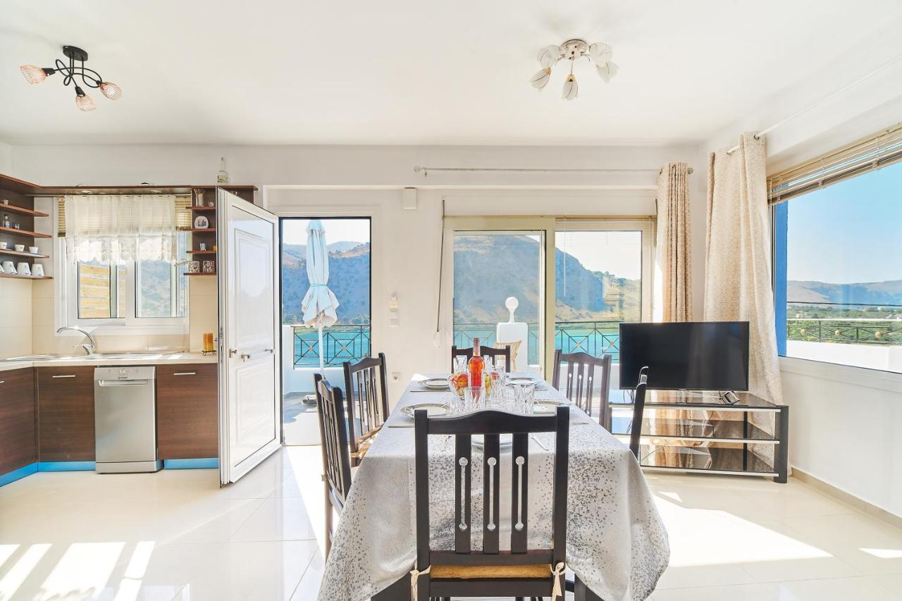 Lake View Suites Kávallos エクステリア 写真