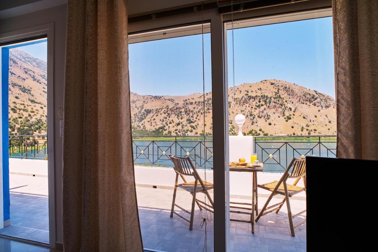 Lake View Suites Kávallos エクステリア 写真
