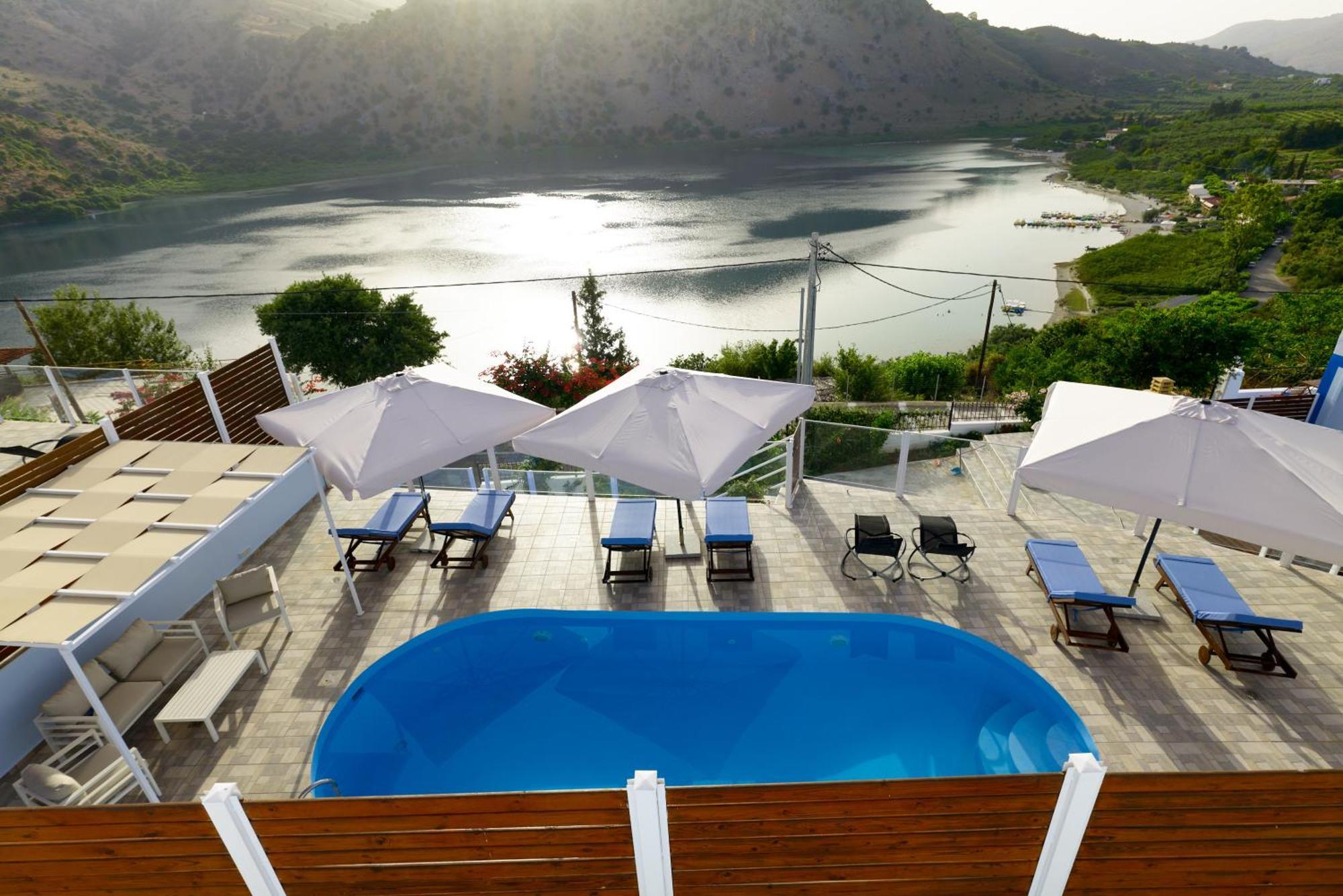 Lake View Suites Kávallos エクステリア 写真