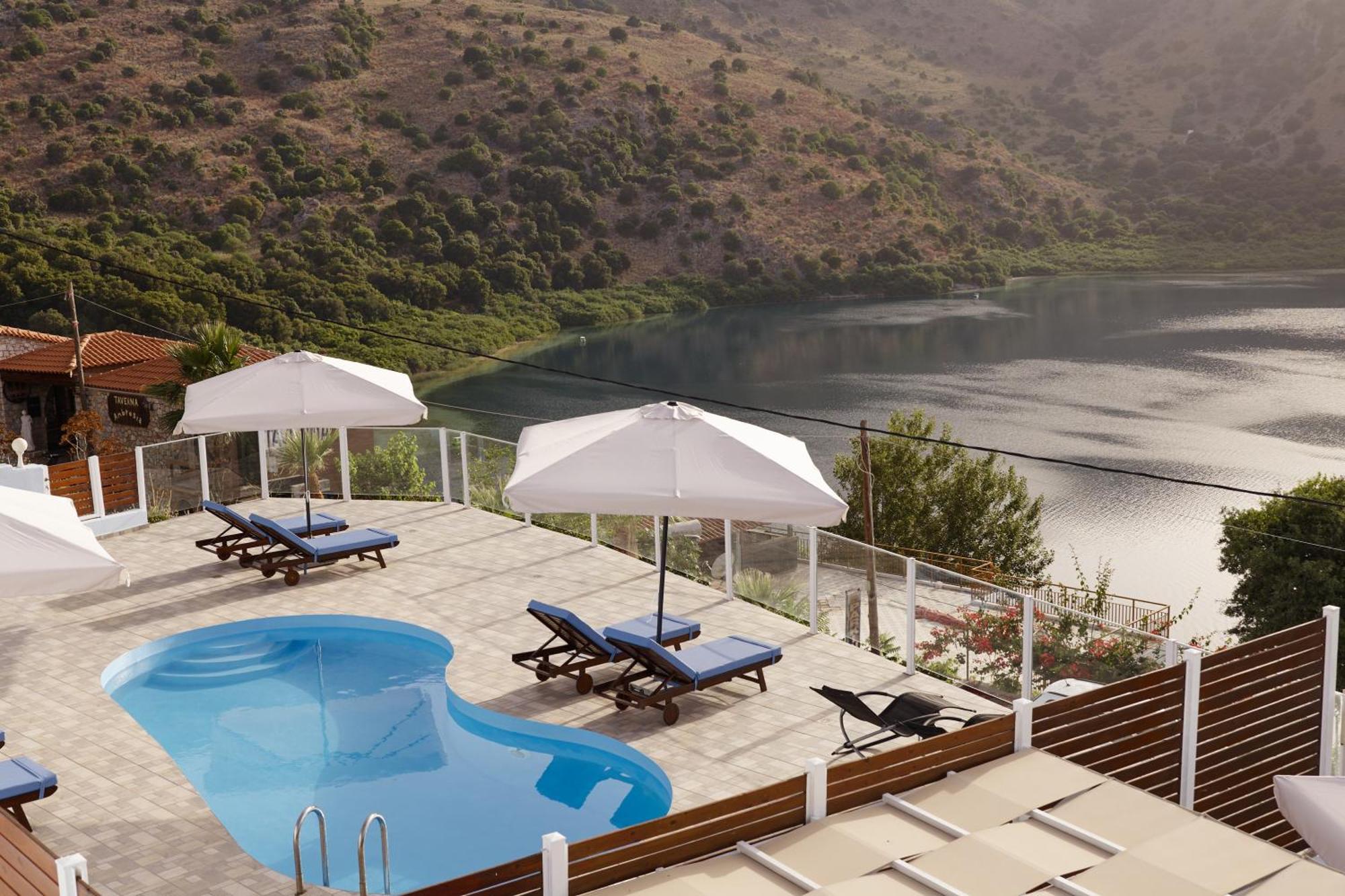 Lake View Suites Kávallos エクステリア 写真