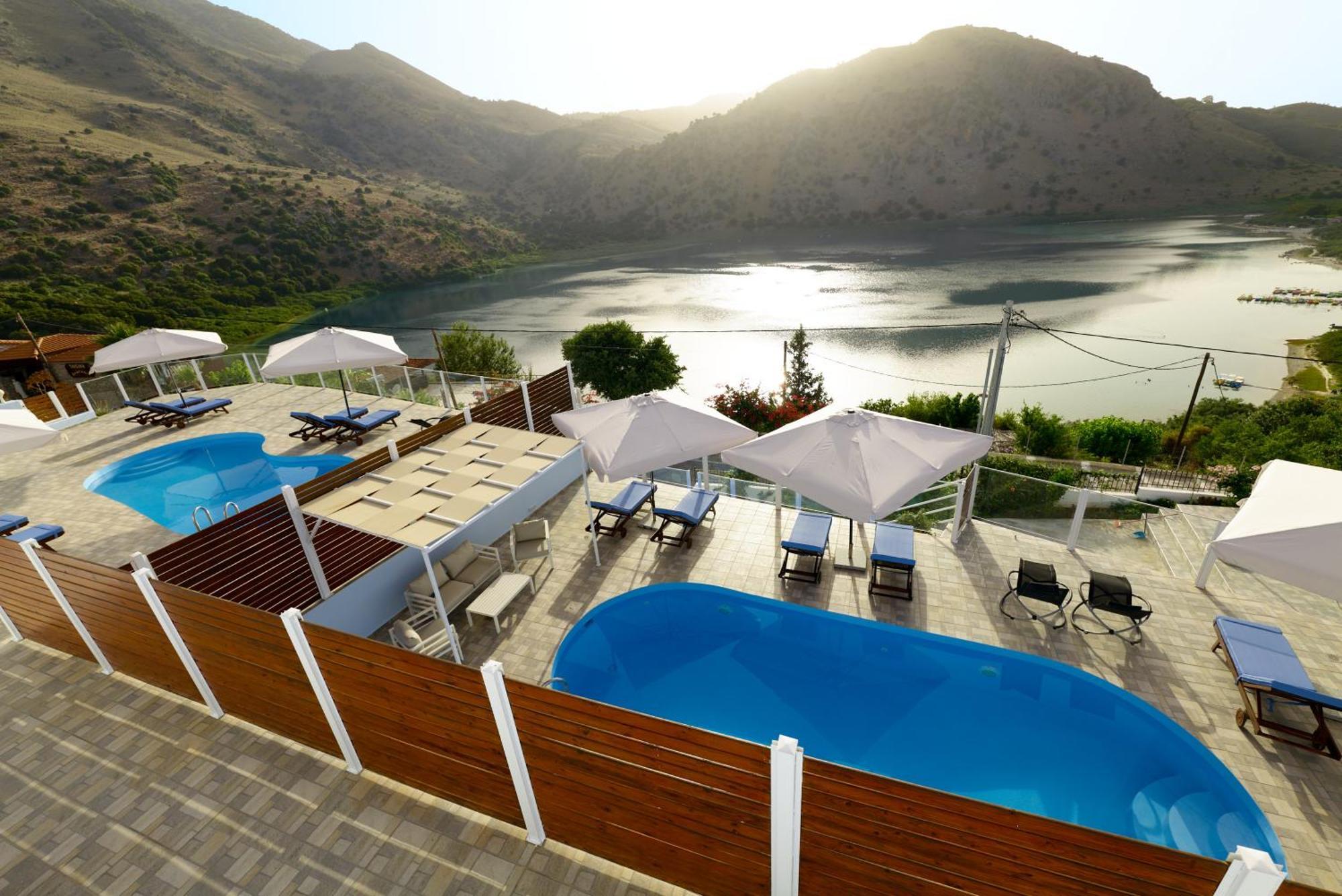 Lake View Suites Kávallos エクステリア 写真